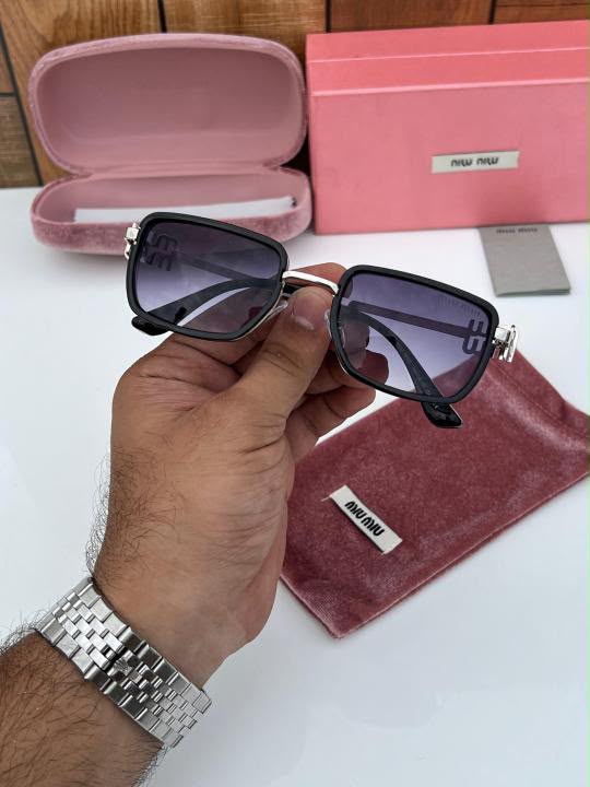 Miu Miu Sunglass