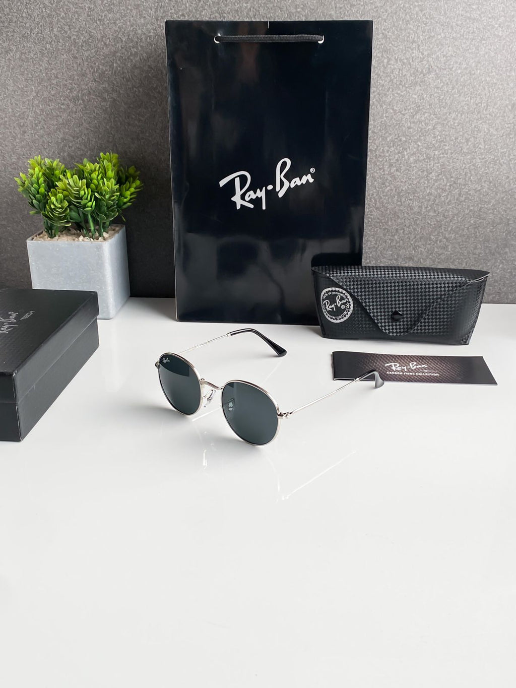 Ray Ban  Sunglass